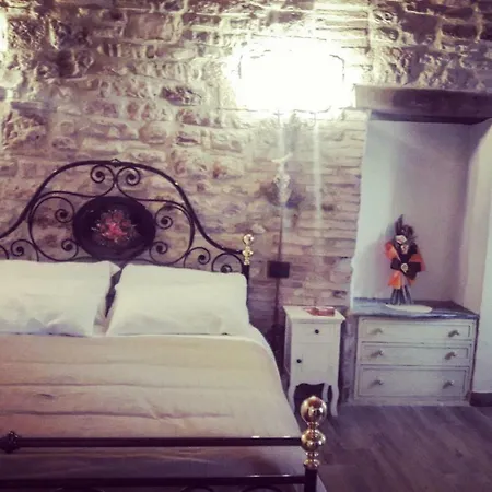 In Centro Pensión Gubbio