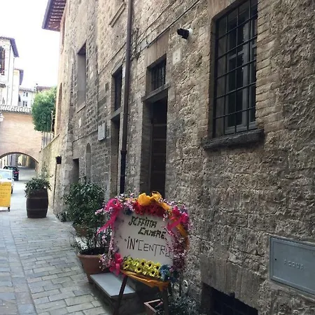 In Centro Πανσιόν Γκούμπιο