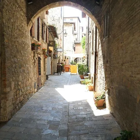 Pensión In Centro Gubbio