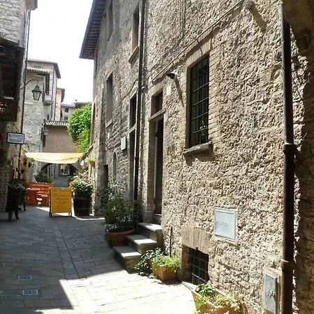 In Centro 3* Γκούμπιο